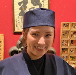 女性店員